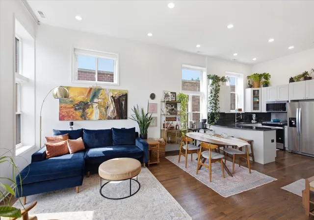 Photo 3 of Condo for sale at 2448 N Southport Ave #3, Chicago, IL 60614 | MLS# 12751043 | Listing updated on 2026-10-06