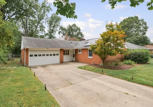 Photo 1 of Single family home for sale at 1407 W John St, Champaign, IL 61821 | MLS# 12751051 | Listing updated on 2026-10-04