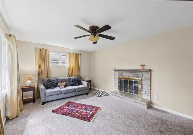 Photo 4 of Single family home for sale at 1407 W John St, Champaign, IL 61821 | MLS# 12751051 | Listing updated on 2026-10-04