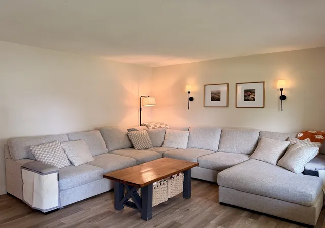 Photo 4 of Single family home for sale at 586 33rd Avenue, East Moline, IL 61244 | MLS# 12751054 | Listing updated on 2026-09-13