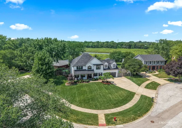 Photo 3 of Sale Pending at 2560 Surrey Ct, Aurora, IL 60506 | MLS# 12751055 | Listing updated on 2026-09-24