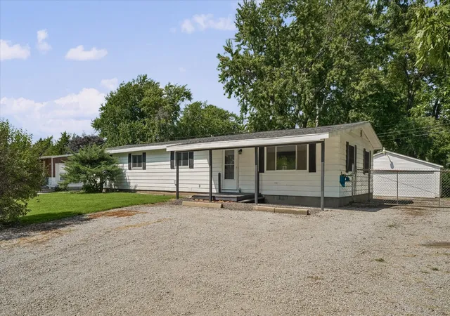 Photo 2 of Single family home for sale at 702 W Park St, Thomasboro, IL 61878 | MLS# 12751063 | Listing updated on 2026-10-05