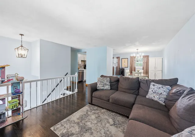 Photo 3 of Single family home for sale at 1419 Hampton Ln, Schaumburg, IL 60193 | MLS# 12751065 | Listing updated on 2026-09-24