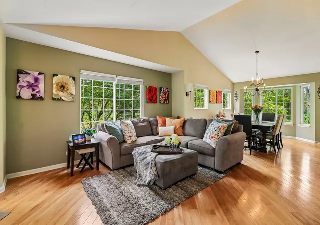 Photo 2 of Townhouse for sale at 1320 Waverly Dr, Volo, IL 60020 | MLS# 12751066 | Listing updated on 2026-09-12