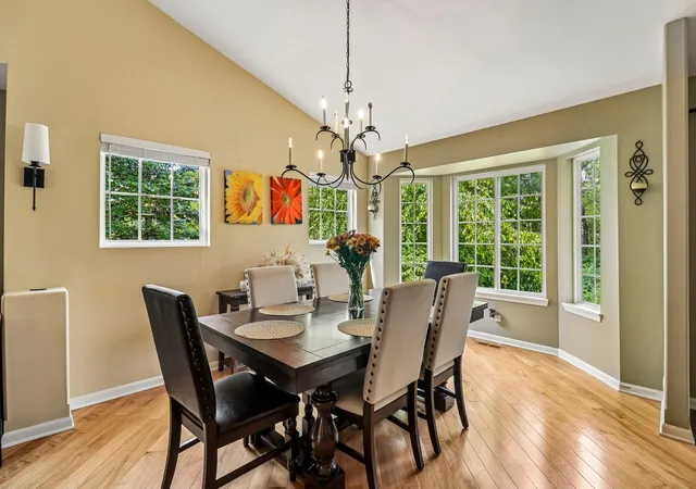 Photo 4 of Townhouse for sale at 1320 Waverly Dr, Volo, IL 60020 | MLS# 12751066 | Listing updated on 2026-09-12