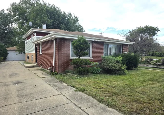 Photo 2 of Single family home for sale at 14820 Cottage Grv Ave, Dolton, IL 60419 | MLS# 12751107 | Listing updated on 2026-09-23