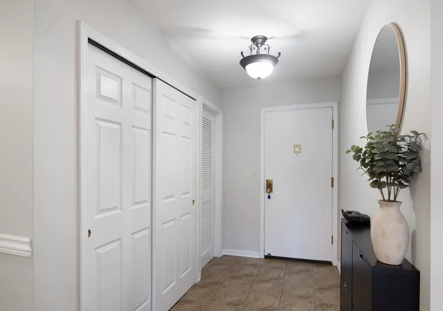 Photo 4 of Condo for sale at 9530 Lamon Ave #401, Skokie, IL 60077 | MLS# 12751131 | Listing updated on 2026-09-16