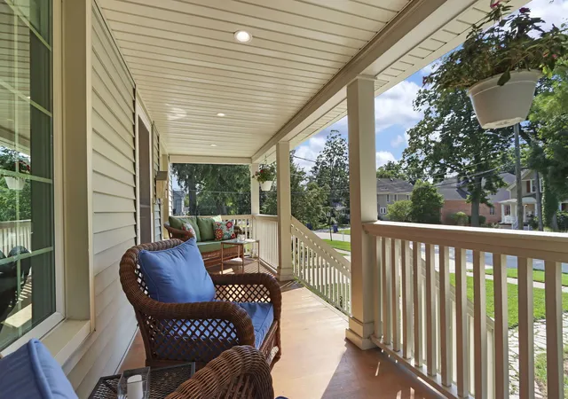 Photo 2 of Single family home for sale at 943 Forest Ave, Deerfield, IL 60015 | MLS# 12751143 | Listing updated on 2026-09-12