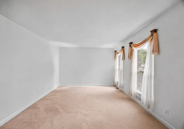 Photo 3 of Sale Pending at 132 Treehouse Rd, Matteson, IL 60443 | MLS# 12751188 | Listing updated on 2026-09-24