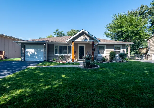 Photo 1 of Single family home for sale at 7212 Sprucewood Ave, Woodridge, IL 60517 | MLS# 12751205 | Listing updated on 2026-09-23