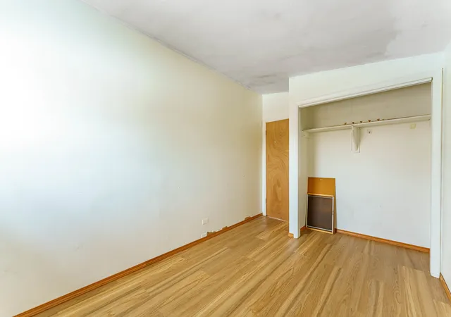 Photo 4 of Townhouse for sale at 1370 Fargo Ave #E, Des Plaines, IL 60018 | MLS# 12751209 | Listing updated on 2026-09-04