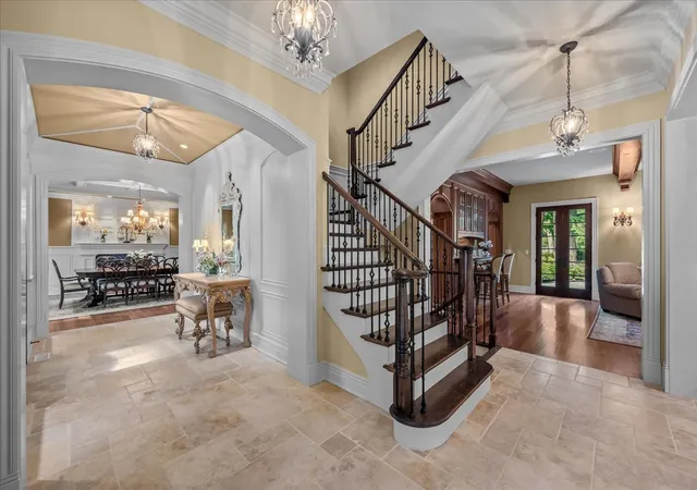 Photo 4 of Single family home for sale at 586 Spruce Ave, Lake Forest, IL 60045 | MLS# 12751221 | Listing updated on 2026-09-14