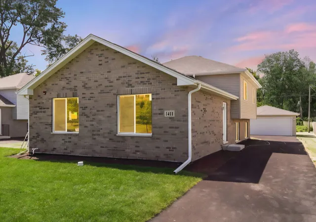 Photo 2 of Single family home for sale at 14541 S Palmer Ave, Posen, IL 60469 | MLS# 12751231 | Listing updated on 2026-10-22