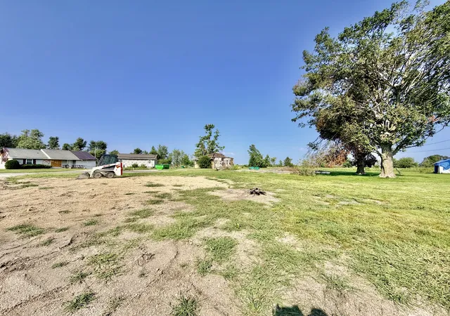 Photo 3 of Land for sale at 14 Sunbury Dr, Streator, IL 61364 | MLS# 12751234 | Listing updated on 2026-09-09