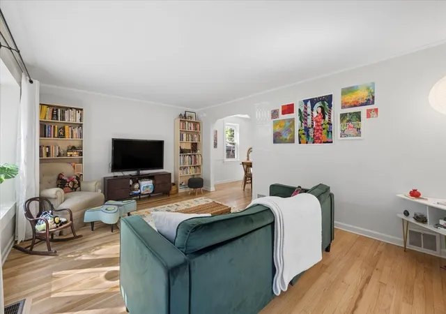 Photo 3 of Single family home for sale at 1923 Warren St, Evanston, IL 60202 | MLS# 12751244 | Listing updated on 2026-09-21