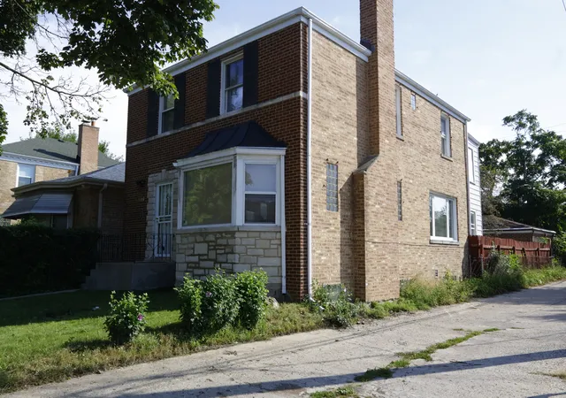 Photo 1 of Single family home for sale at 6017 N Bernard St, Chicago, IL 60659 | MLS# 12751266 | Listing updated on 2026-09-16