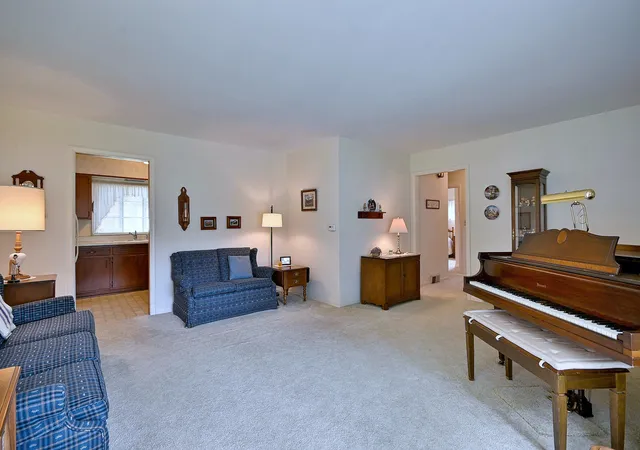 Photo 3 of Single family home for sale at 1308 Margret St, Des Plaines, IL 60018 | MLS# 12751268 | Listing updated on 2026-10-01