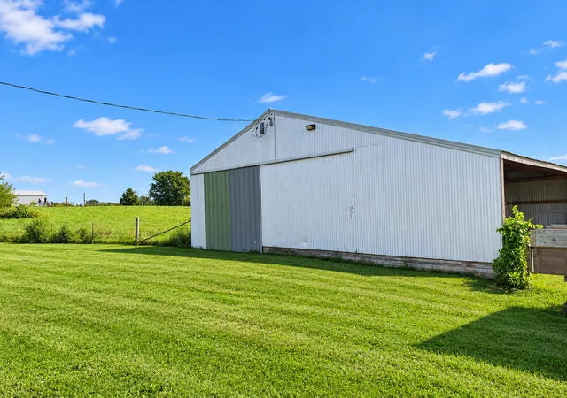 Photo 4 of Single family home for sale at 14335 Twin Grv Rd, Bloomington, IL 61705 | MLS# 12751282 | Listing updated on 2026-09-06