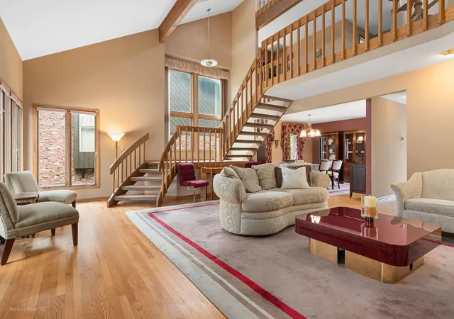 Photo 3 of Townhouse for sale at 31 Lucas Dr, Palos Hills, IL 60465 | MLS# 12751286 | Listing updated on 2026-10-05