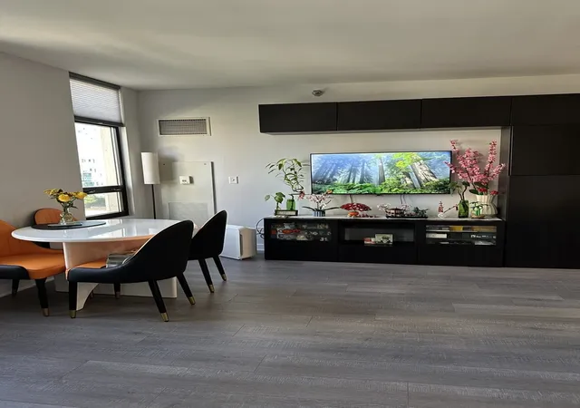 Photo 3 of Condo for sale at 1255 S State St #803, Chicago, IL 60605 | MLS# 12751292 | Listing updated on 2026-09-09