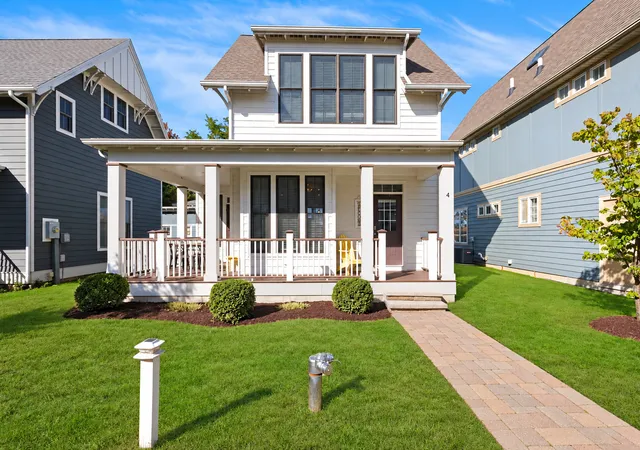 Photo 2 of Single family home for sale at 4 Pelican Landing, Ottawa, IL 61350 | MLS# 12751303 | Listing updated on 2026-10-13