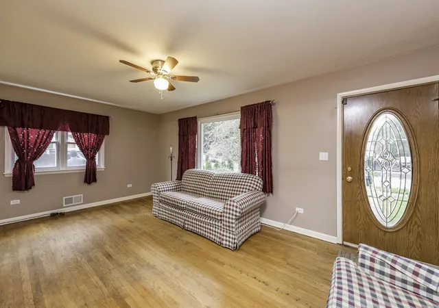 Photo 3 of Single family home for sale at 2314 Gideon Ave, Zion, IL 60099 | MLS# 12751304 | Listing updated on 2026-10-02