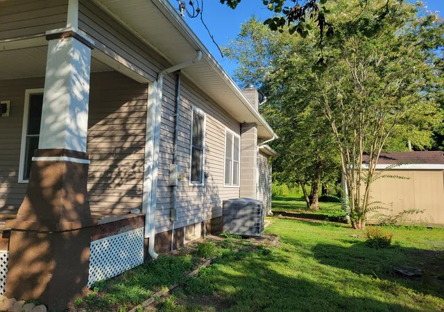 Photo 2 of Sale Pending at 210 Se Front St, Dongola, IL 62926 | MLS# 12751311 | Listing updated on 2026-10-01