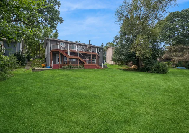 Photo 26 of Single family home for sale at 2202 Lake Shore Dr, Lindenhurst, IL 60046 | MLS# 12751317 | Listing updated on 2026-09-12