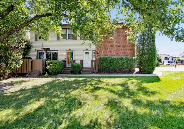 Photo 2 of Condo for sale at 7744 W Jefferson Ct #16, Frankfort, IL 60423 | MLS# 12751330 | Listing updated on 2026-09-22