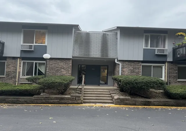 Photo 1 of Condo for sale at 916 E Old Willow Rd #102, Prospect Heights, IL 60070 | MLS# 12751334 | Listing updated on 2026-09-24