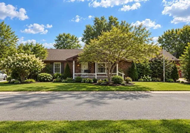 Photo 1 of Single family home for sale at 601 S Lincoln St, West Frankfort, IL 62896 | MLS# 12751335 | Listing updated on 2026-09-12