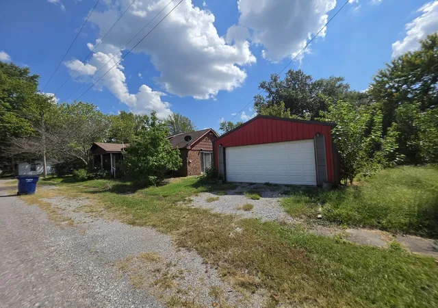 Photo 6 of Single family home for sale at 601 S Lincoln St, West Frankfort, IL 62896 | MLS# 12751335 | Listing updated on 2026-09-12