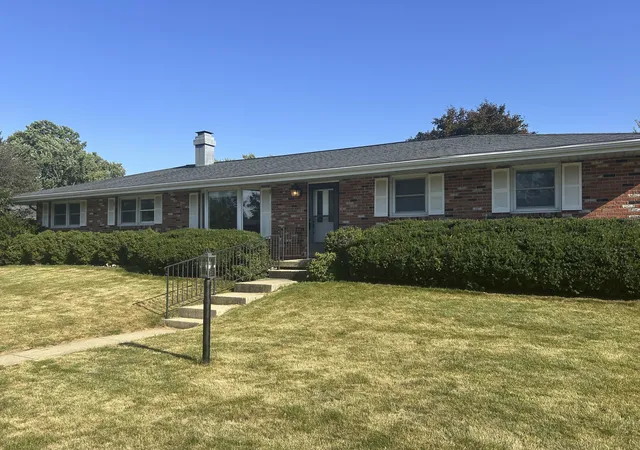 Photo 1 of Single family home for sale at 1401 Bird Ct, Normal, IL 61761 | MLS# 12751339 | Listing updated on 2026-09-15
