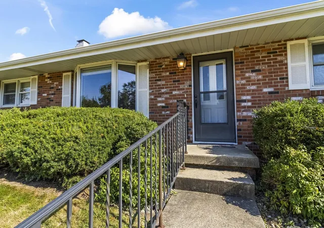 Photo 2 of Single family home for sale at 1401 Bird Ct, Normal, IL 61761 | MLS# 12751339 | Listing updated on 2026-09-15