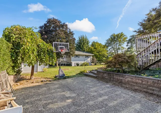 Photo 3 of Single family home for sale at 1401 Bird Ct, Normal, IL 61761 | MLS# 12751339 | Listing updated on 2026-09-15