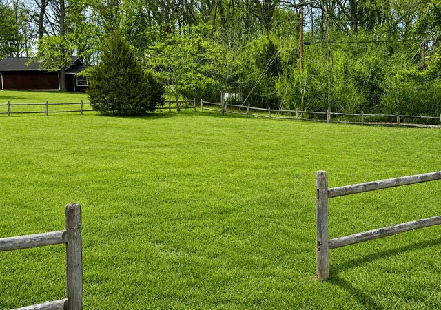 Photo 1 of Land for sale at 001 Hunter Woods Dr, Carbondale, IL 62901 | MLS# 12751340 | Listing updated on 2026-09-09