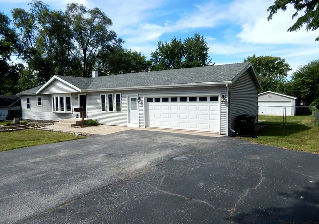 Photo 2 of Sale Pending at 11740 S Ridgeway Ave, Alsip, IL 60803 | MLS# 12751370 | Listing updated on 2026-10-07