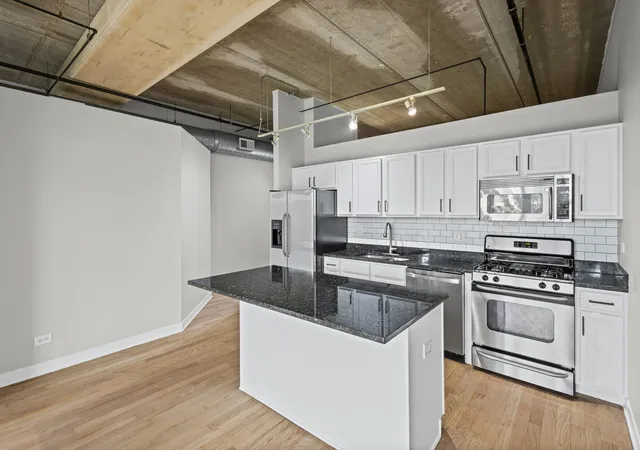 Photo 3 of Sale Pending at 833 W 15th Place #303, Chicago, IL 60608 | MLS# 12751379 | Listing updated on 2026-09-18