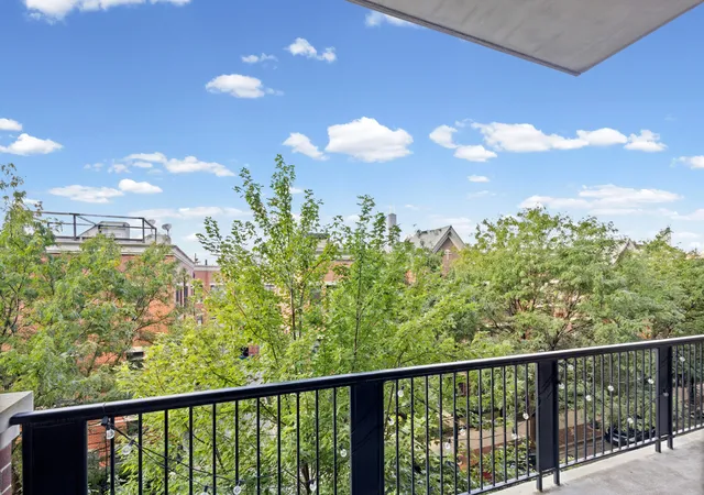 Photo 3 of Sale Pending at 833 W 15th Place #303, Chicago, IL 60608 | MLS# 12751379 | Listing updated on 2026-09-18