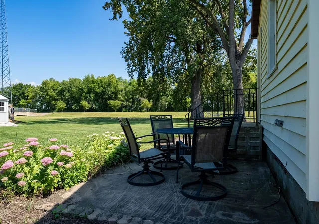 Photo 4 of Single family home for sale at 327 E John St, Forrest, IL 61741 | MLS# 12751393 | Listing updated on 2026-09-12