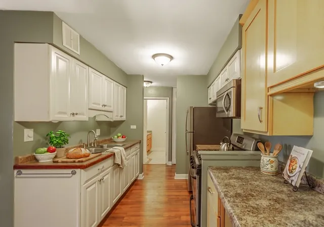 Photo 4 of Condo for sale at 1475 Rebecca Dr #208, Hoffman Estates, IL 60169 | MLS# 12751396 | Listing updated on 2026-10-22