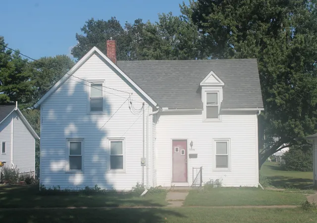 Photo 2 of Single family home for sale at 306 N Holmes St, Cambridge, IL 61238 | MLS# 12751399 | Listing updated on 2026-09-27
