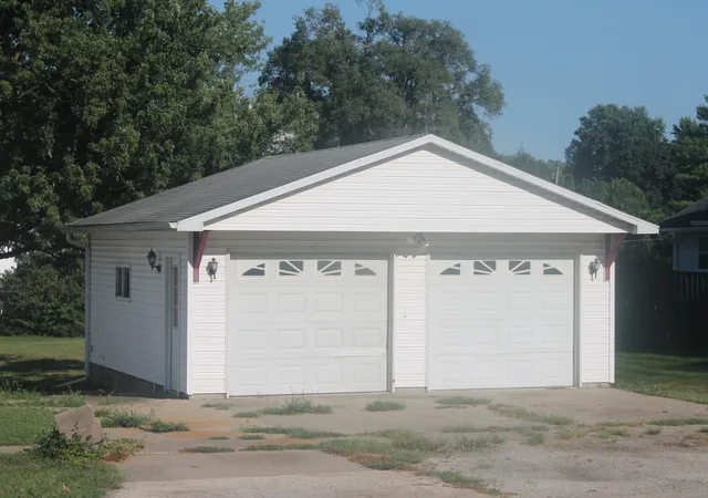 Photo 3 of Single family home for sale at 306 N Holmes St, Cambridge, IL 61238 | MLS# 12751399 | Listing updated on 2026-09-27