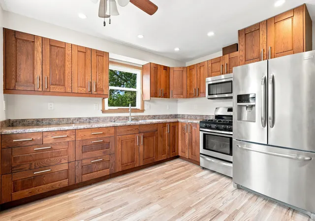 Photo 3 of Single family home for sale at 356 16th Street, Silvis, IL 61282 | MLS# 12751415 | Listing updated on 2026-09-14