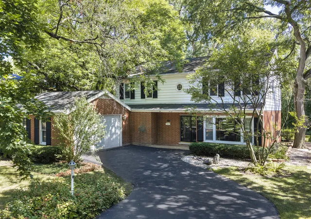 Photo 1 of Single family home for sale at 1515 Sequoia Trl, Glenview, IL 60025 | MLS# 12751432 | Listing updated on 2026-09-21