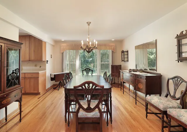 Photo 3 of Single family home for sale at 1515 Sequoia Trl, Glenview, IL 60025 | MLS# 12751432 | Listing updated on 2026-09-21
