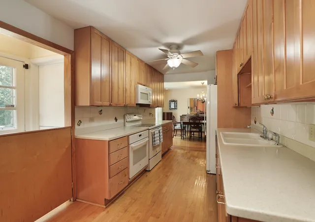 Photo 4 of Single family home for sale at 1515 Sequoia Trl, Glenview, IL 60025 | MLS# 12751432 | Listing updated on 2026-09-21