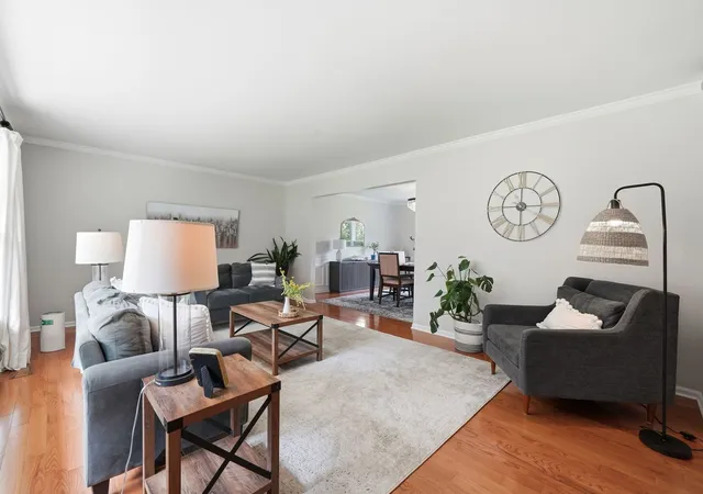 Photo 3 of Single family home for sale at 1112 Regency Ln, Libertyville, IL 60048 | MLS# 12751443 | Listing updated on 2026-09-06