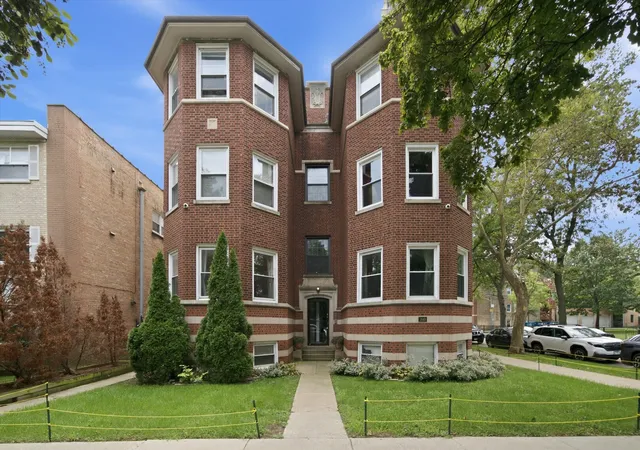 Photo 1 of Condo for sale at 1647 W Sherwin Ave #1, Chicago, IL 60626 | MLS# 12751445 | Listing updated on 2026-09-24