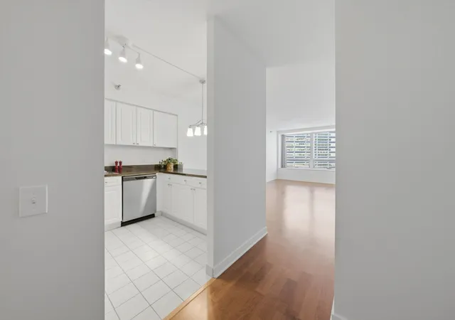 Photo 2 of Condo for sale at 512 N Mcclurg Ct #2611, Chicago, IL 60611 | MLS# 12751449 | Listing updated on 2026-09-21